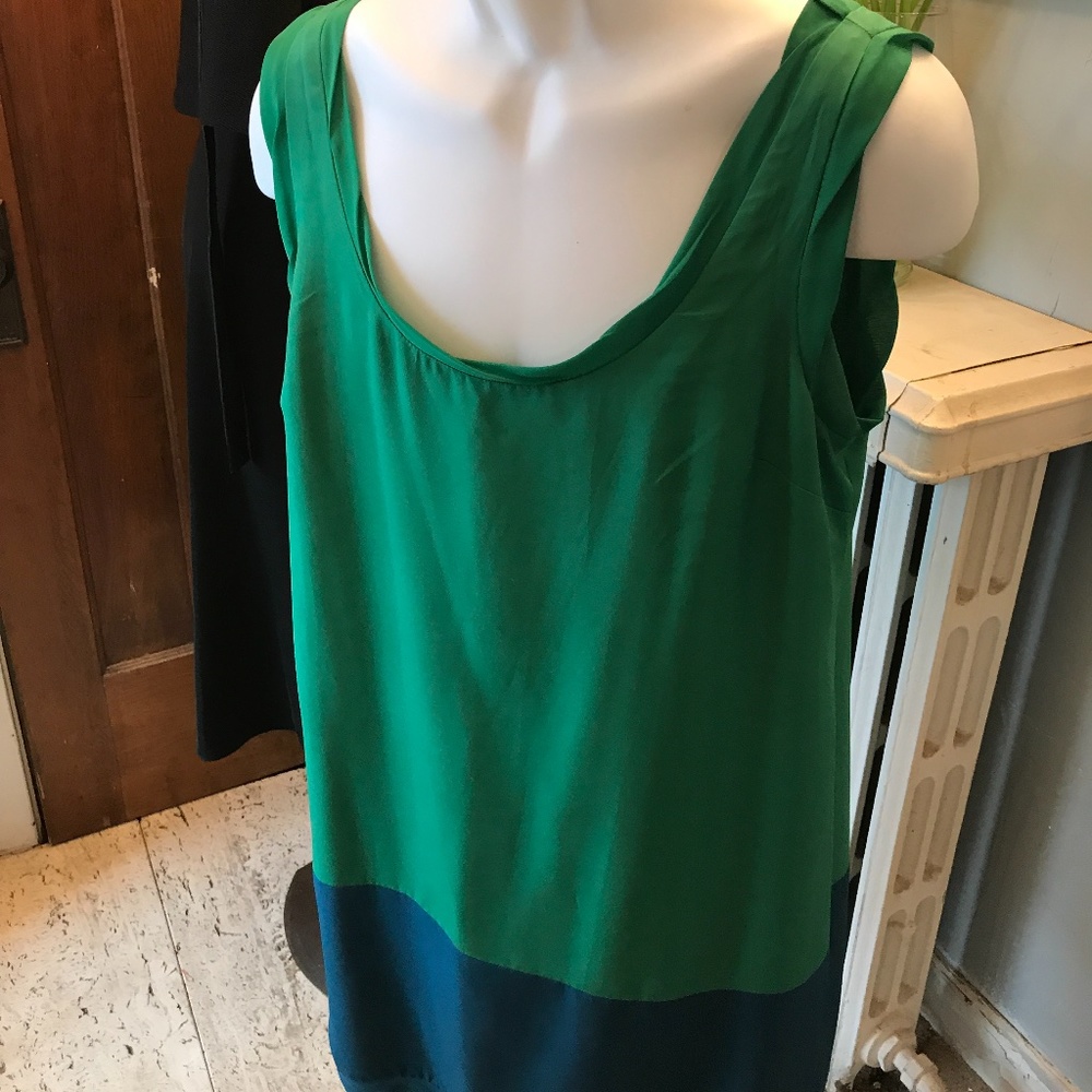Dress - Picture 2 of 8